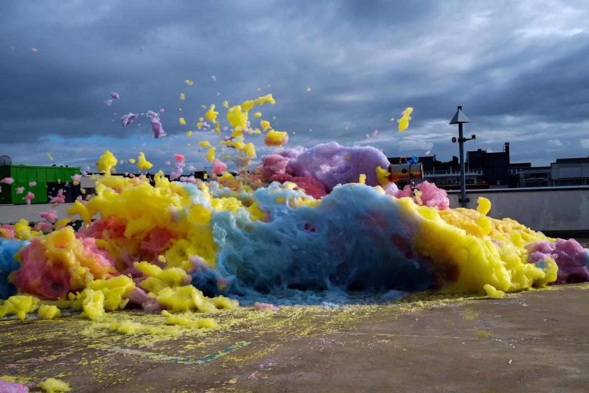 stephanie-luning-island-of-foam-piazza-beaubourg-thomas-gerhardts