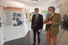 Jean-Baptiste Gastinne et Paul Coquerelle (commissaire de l'expo) visite l'exposition Biting