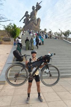 Simon Guignard au départ à Dakar