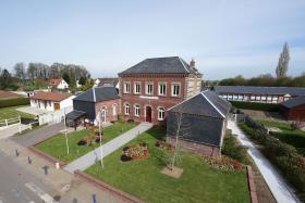Mairie des Trois-Pierres