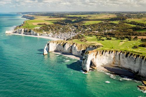 vue aérienne des falaises du Tilleul-Etretat