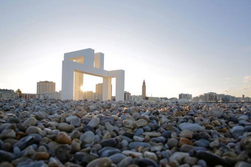 L'oeuvre UP sur la plage du Havre