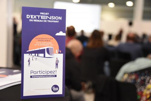 Réunion publique dans le cadre de la concertation pour le projet de tramway